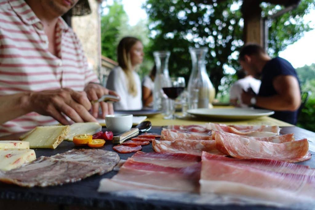 Agriturismo Tananei Marliana Eksteriør billede